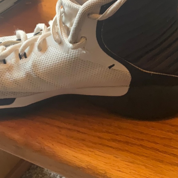 Men’s Size 9.5 Nike Prime Hype df 2016 BasketballShoes. Swoosh missing see pic - Picture 7 of 7